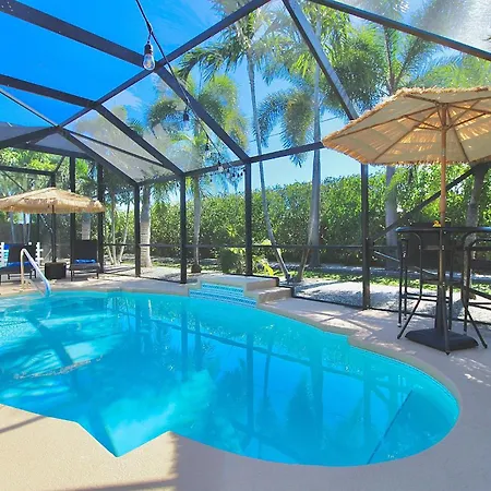Blue Haven Villa 3 Bedroom 2 Bathroom Home